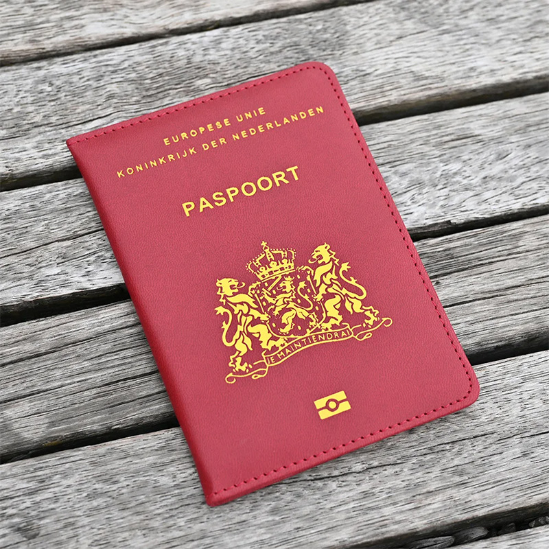 Travel Essentials Nederland Pa - Travel Accessories Passport Holder recension och pris