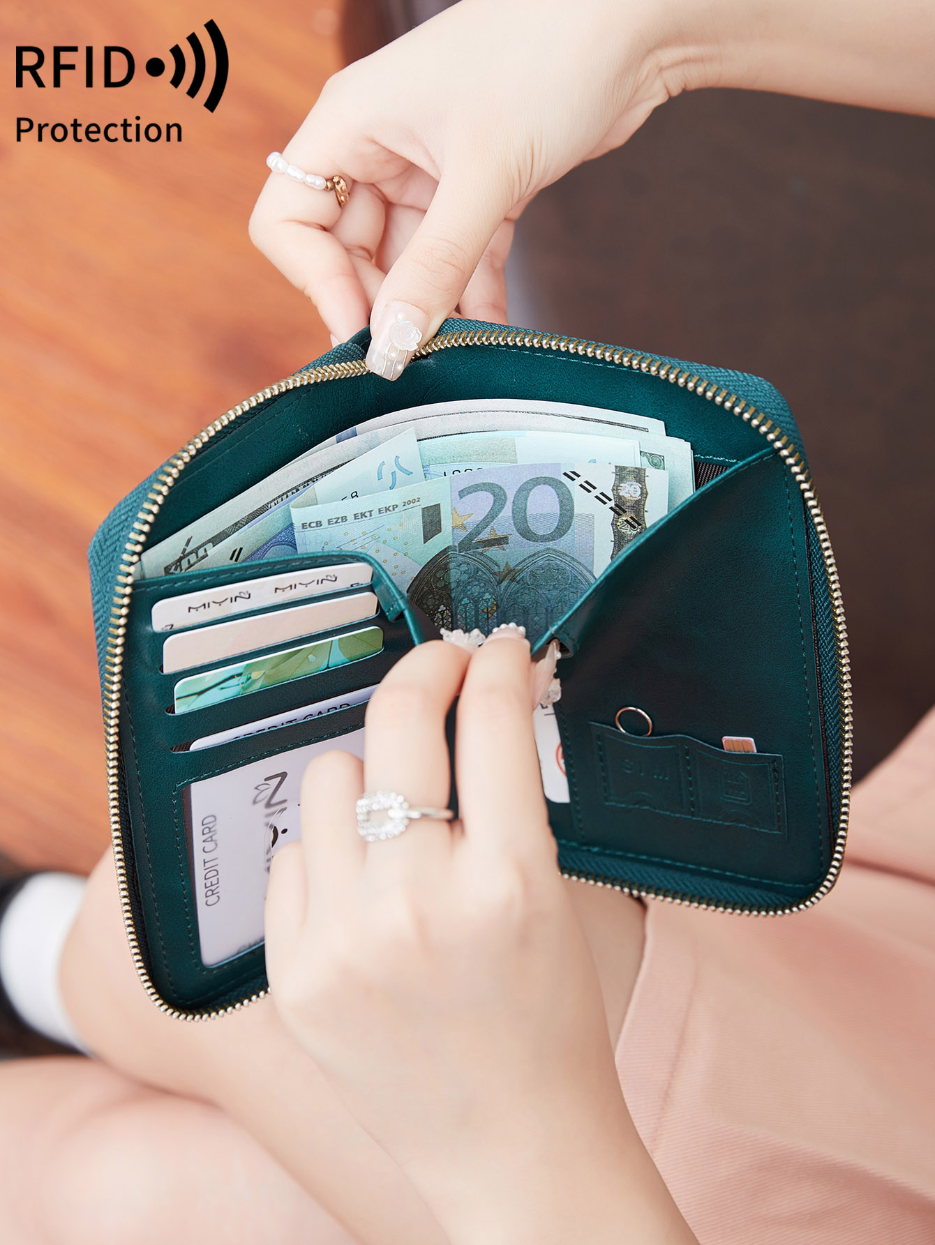 RFID Shielded Passport Wallet  - Travel Accessories For Plane recension och pris